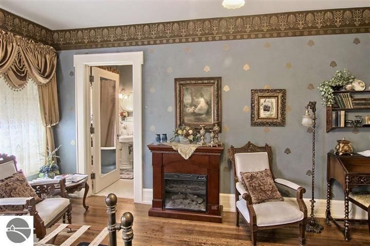 230 Wellington Street, Traverse City, MI 49686